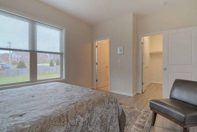 Foto del edificio - 1614 Whipple Drive