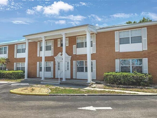 The Buildings - 4158 Tamiami Trl