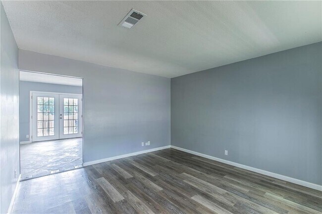 Foto del edificio - 1171 Angelina St