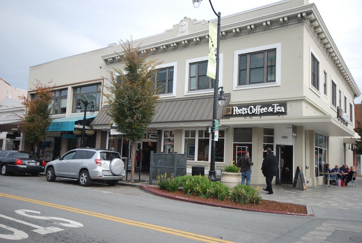 Primary Photo - Tyb - 1227-1241 Burlingame/240 Park Rd.
