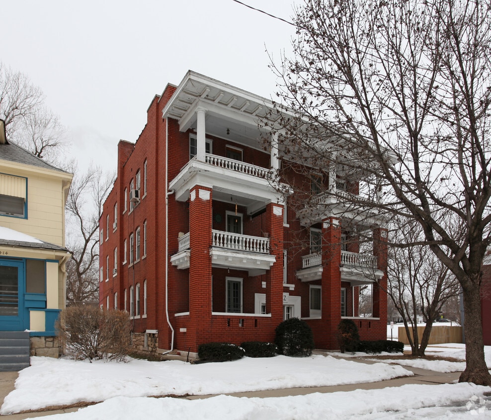 Primary Photo - 3410-3412 Jefferson St