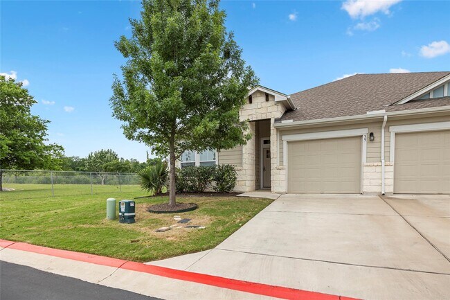 Foto del edificio - 1701 Logan Dr