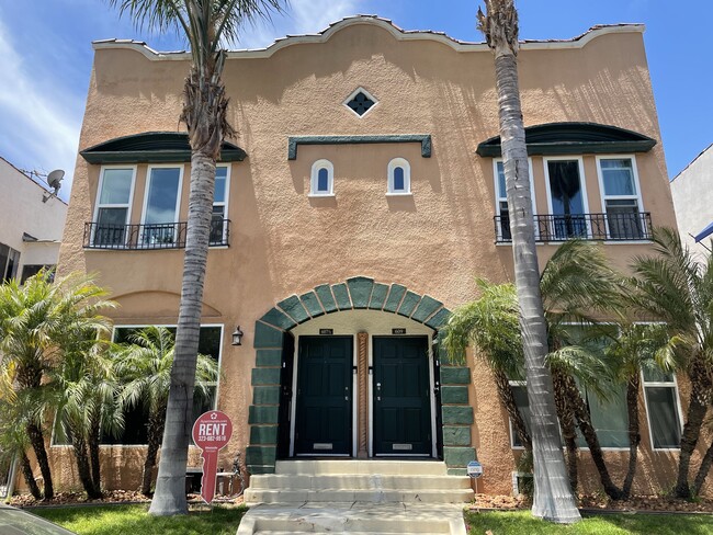Exterior from street - 609 N Irving Blvd