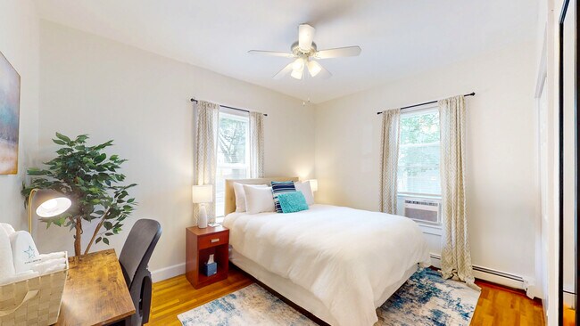 Foto del edificio - 24 Hews St