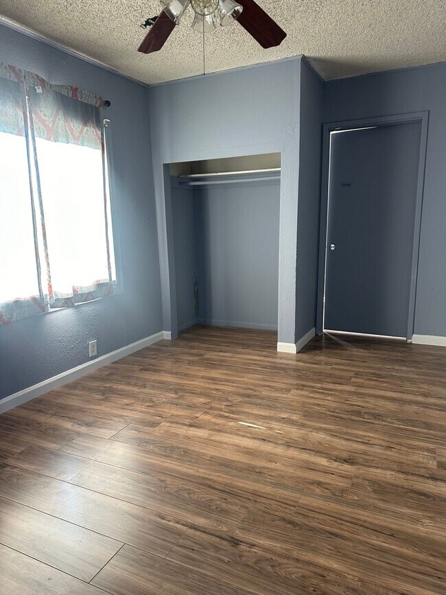 Foto del edificio - 731 Vermont Ave