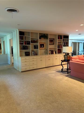 Foto del edificio - 95 Hedges Rd