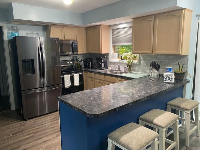 Foto del edificio - 5106 Quail Ln