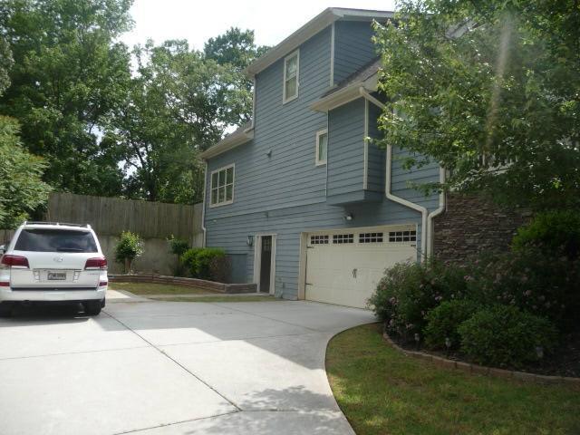 Building Photo - 1309 Emerald Ave SE