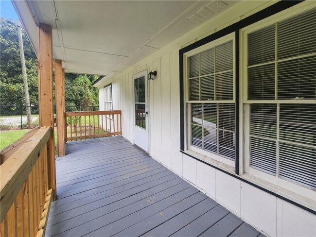 Building Photo - 558 Mt Moriah Rd