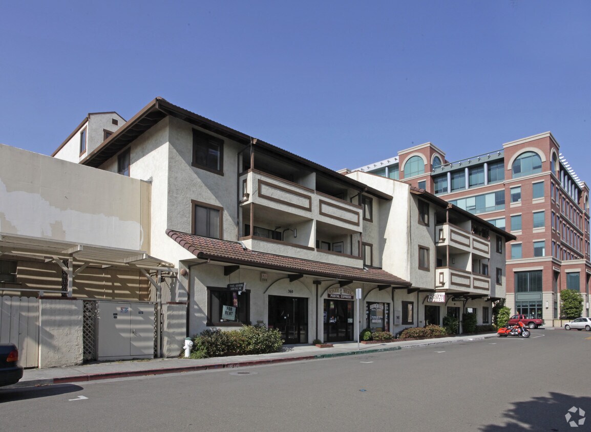 141 - 370 Altair Way - 141-370 Altair Way