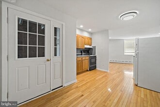 Building Photo - 1117 W Moyamensing Ave