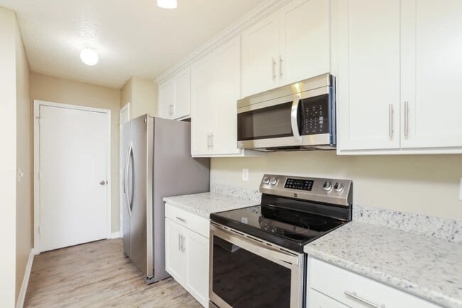 Building Photo - 3575 W Lake Mary Blvd