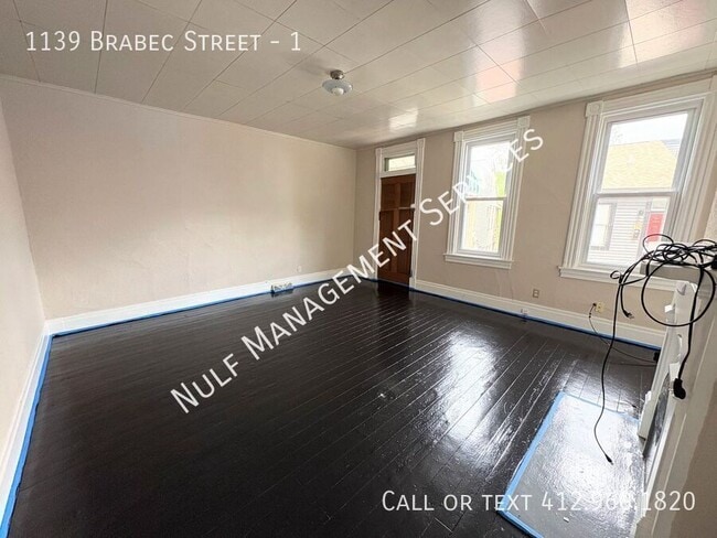 Building Photo - 1139 Brabec St