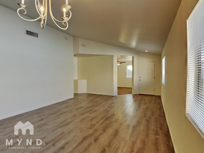 Building Photo - 2629 W Cezanne Cir