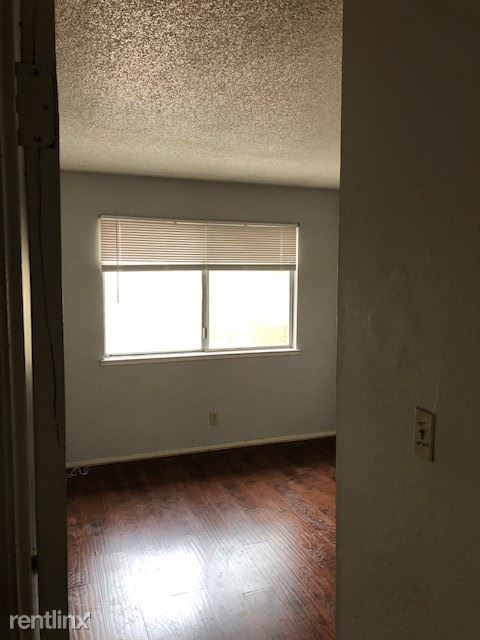 Building Photo - 2 br, 1 bath Condo - 5984 WALERGA RD 4 Unit 4