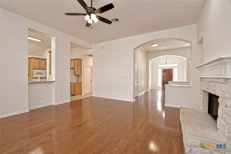 Building Photo - 2632 Henley Dr