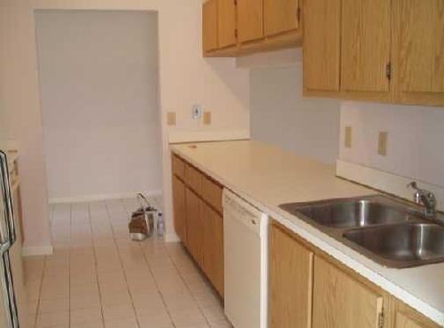 Building Photo - 11093 Nutmeg Dr