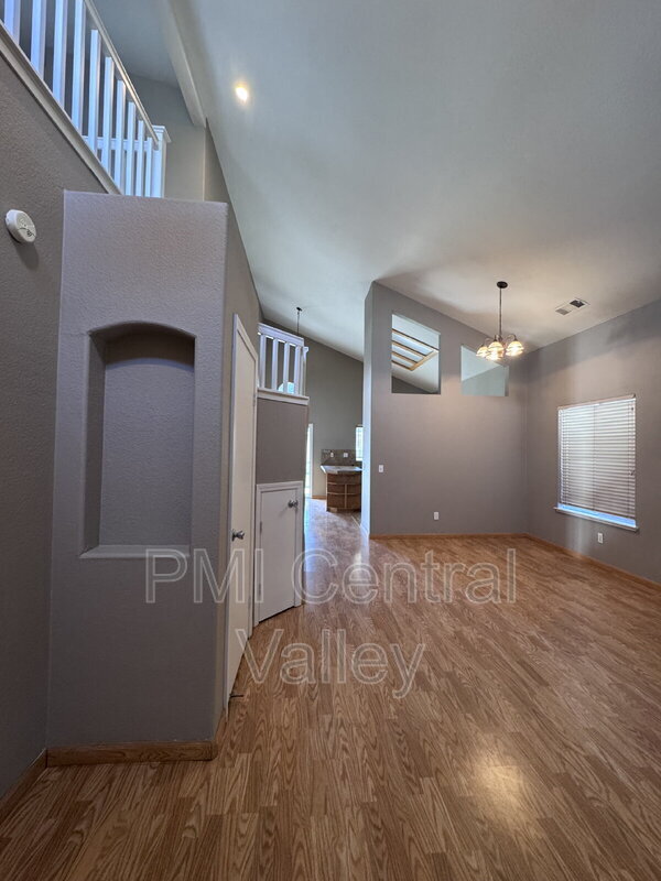 Foto del edificio - 10335 Point Reyes Cir