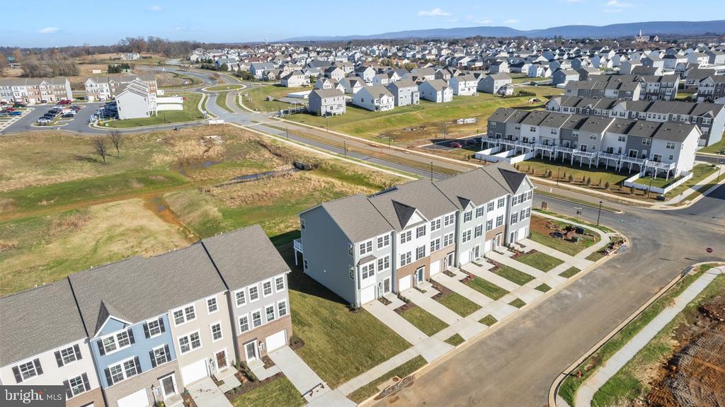 Foto principal - 569 Seeback Dr