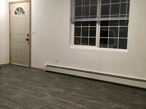 Building Photo - 177 E Redoubt Ave