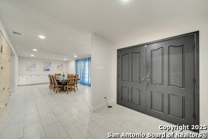 Building Photo - 605 Squires Row