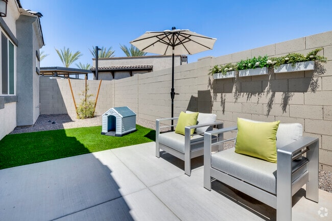 Backyard - 2BR, 2BA - 962SF - Avilla Grand
