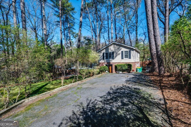 Building Photo - 64 Spruell Springs Rd