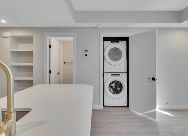 Photo du bâtiment - 9703 174 St NW