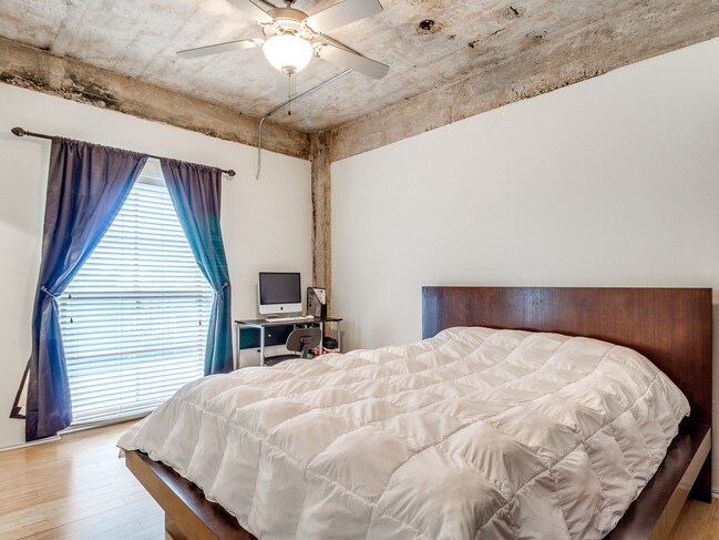 Foto del edificio - 1209 N Harvey Ave