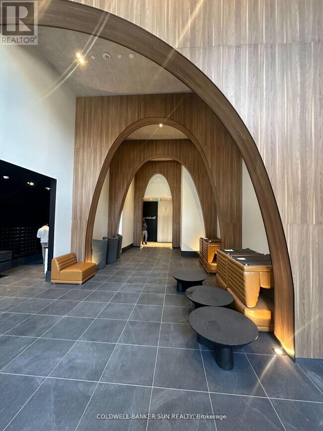 Photo du bâtiment - 270 Dufferin St