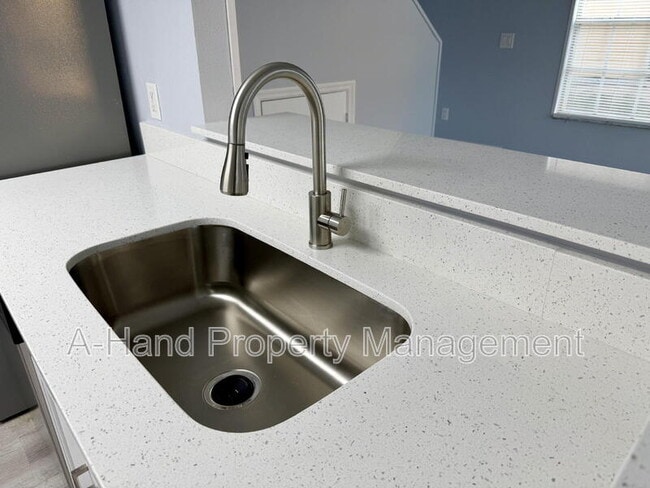 Foto del edificio - 205 Coconut Palm Way