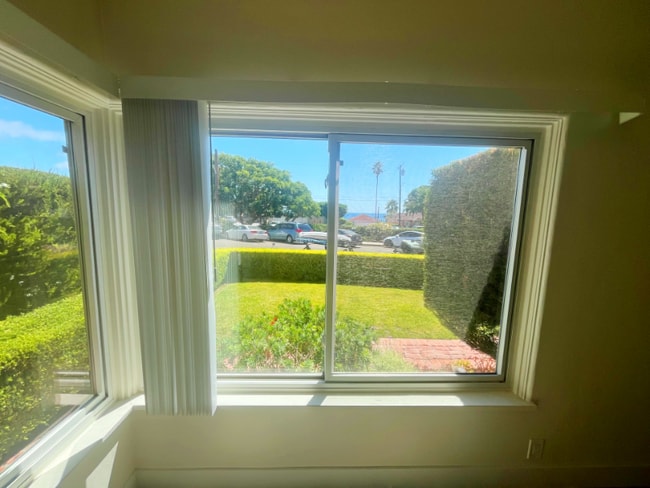 Foto del edificio - 244 Cliff Dr