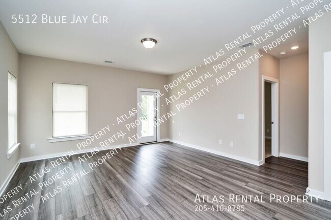 Foto del edificio - 5512 Blue Jay Cir