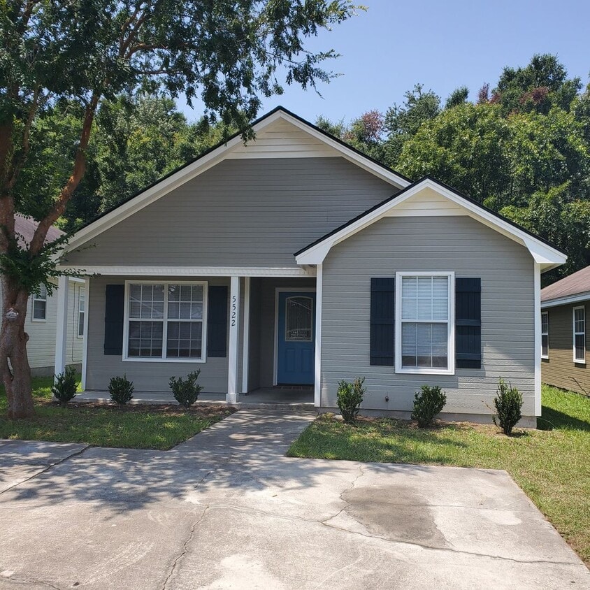Primary Photo - Southern Comfort: Your Dream Rental Home i...