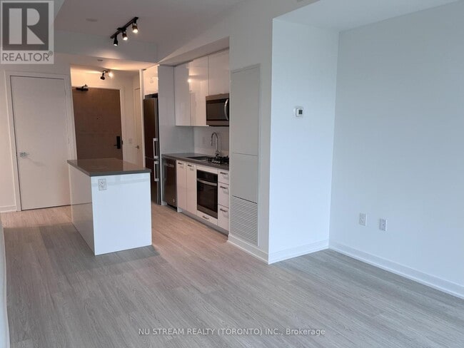 Photo du bâtiment - 195 McCaul St