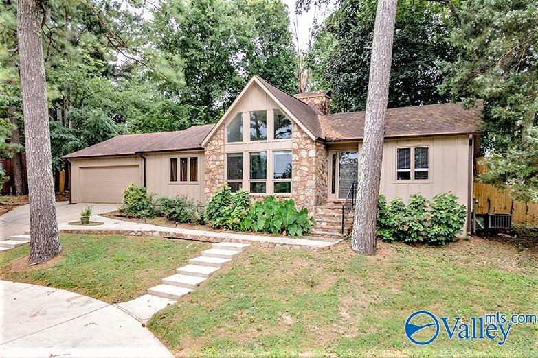 Foto principal - 710 Crestview Dr