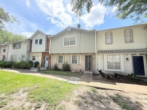 Building Photo - 12875 High Star Dr