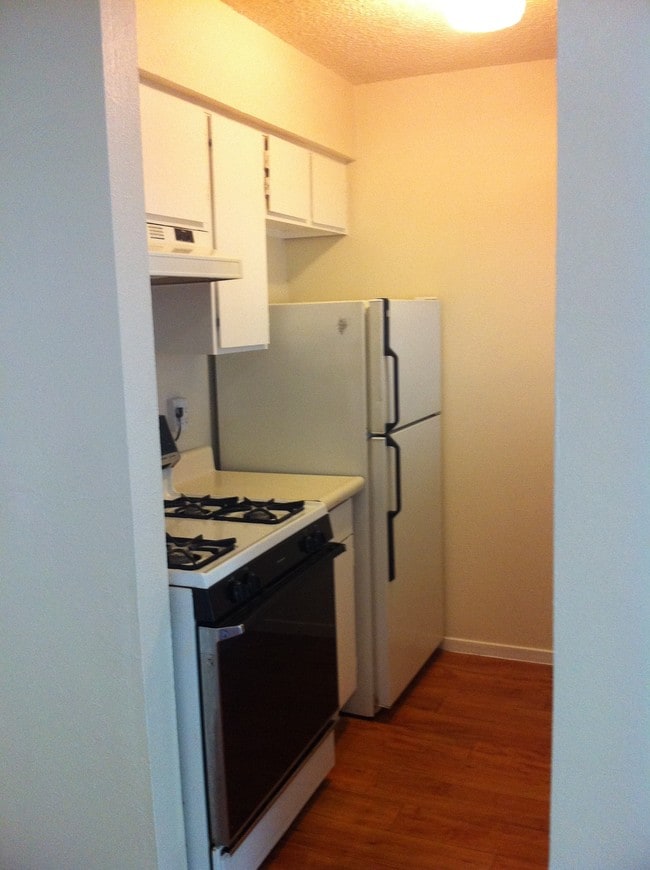 Interior Photo - 10810 Newmont Rd