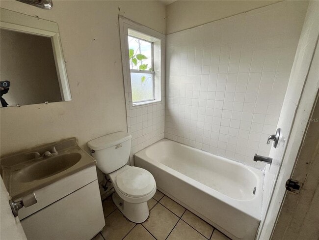 Building Photo - 311 E Magnolia St