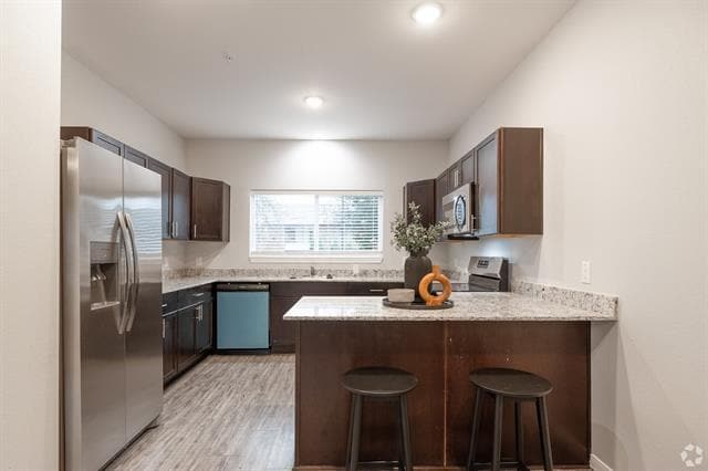 Foto del edificio - 100 N 5th St