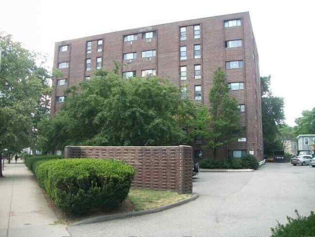 Foto del edificio - 101 Western Ave