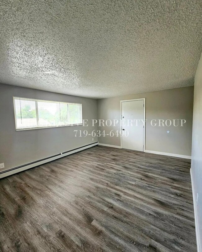 Foto del edificio - Charming Renovated 2-Bedroom – Utilities Included! | Move In Now – Next Month’s Rent is Waived!
