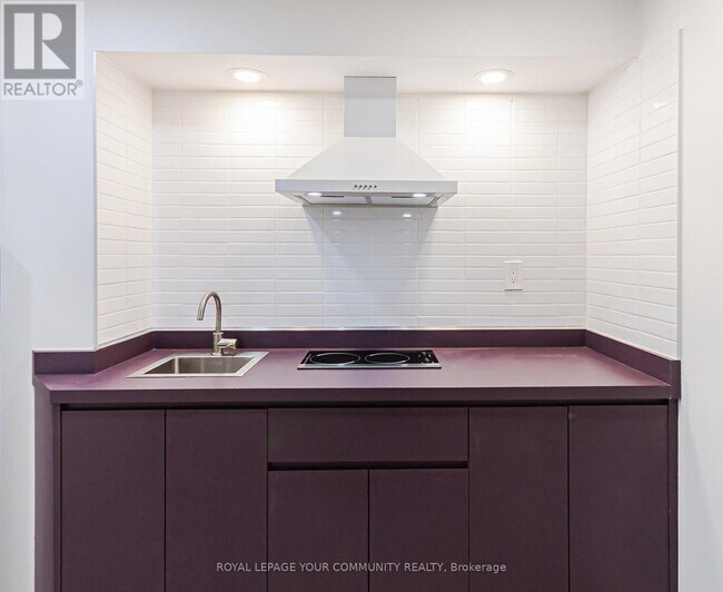 Photo du bâtiment - 76 Brownstone Cir