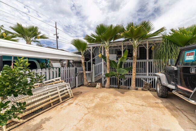 Foto del edificio - Nanakuli - across BEACH 2/1/1pkg $2,200/mo...