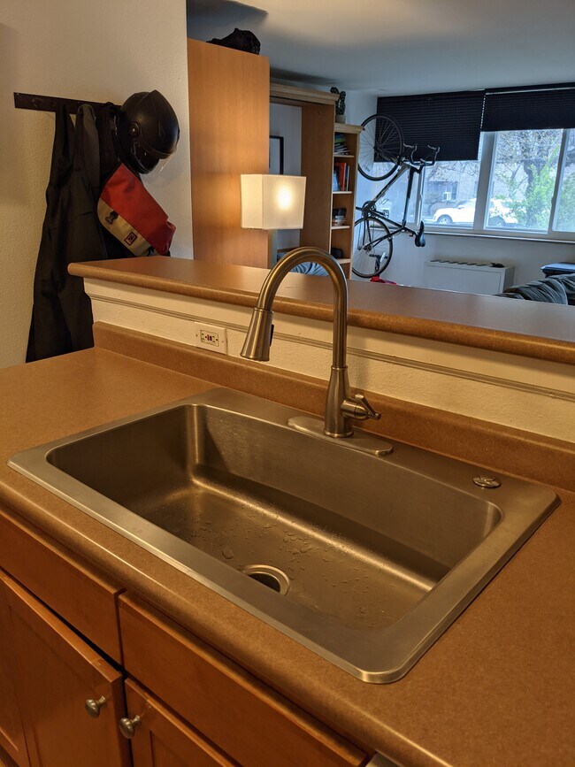 Building Photo - 1196 Grant St