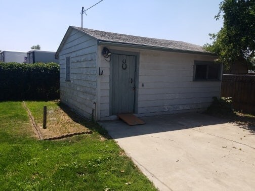 Building Photo - 1222 Burrell Avenue
