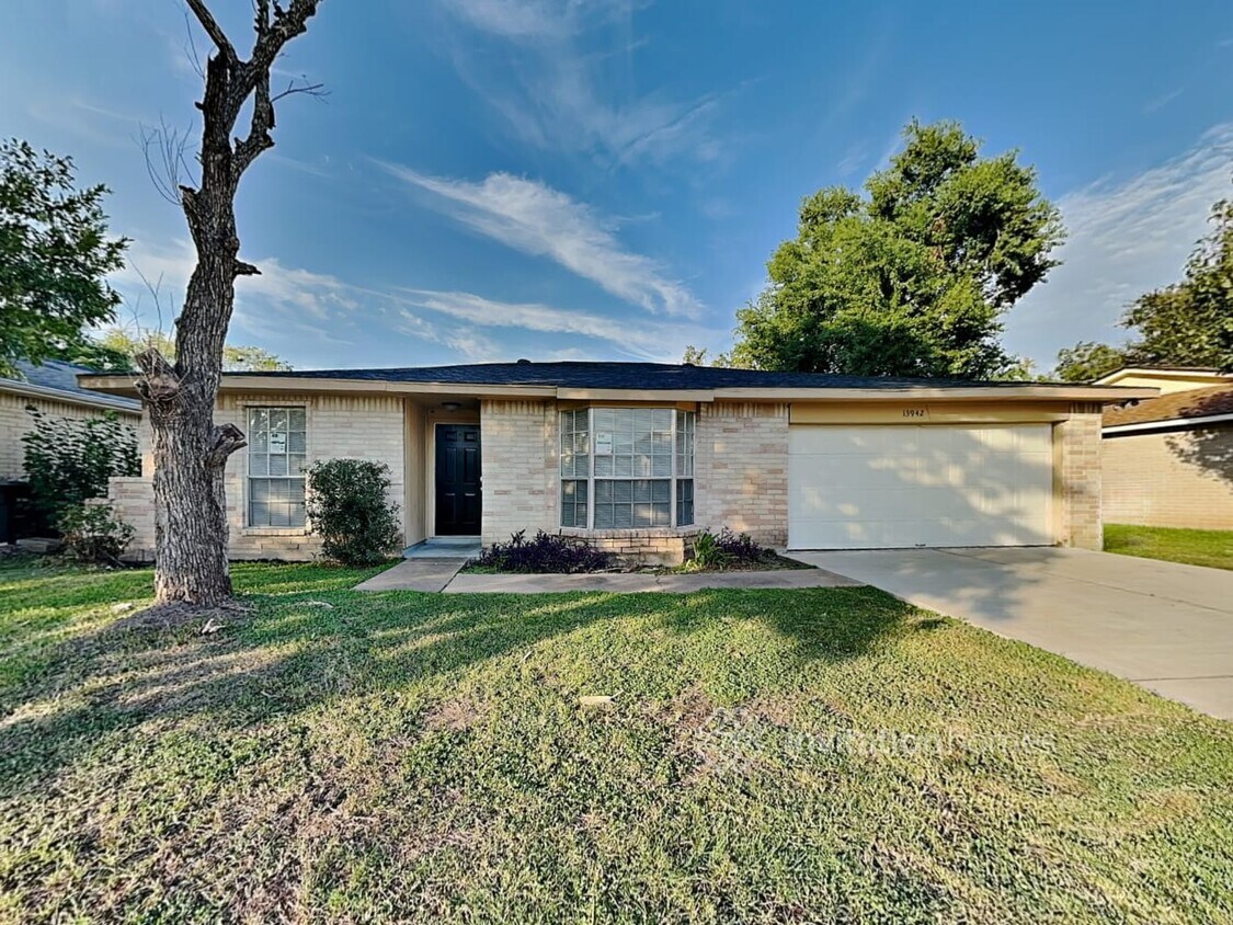 Foto principal - 13942 Towneway Dr