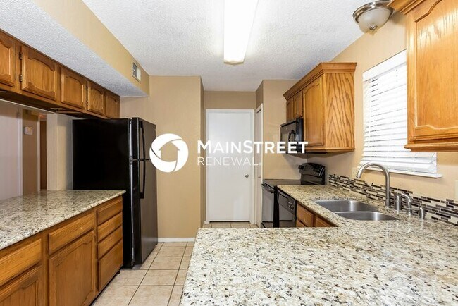 Foto del edificio - 4 Bedroom Pet-Friendly Home in Edmond, OK ...