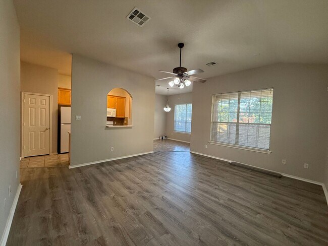 Foto del edificio - Great 2 Bed 2 Bath Condo!