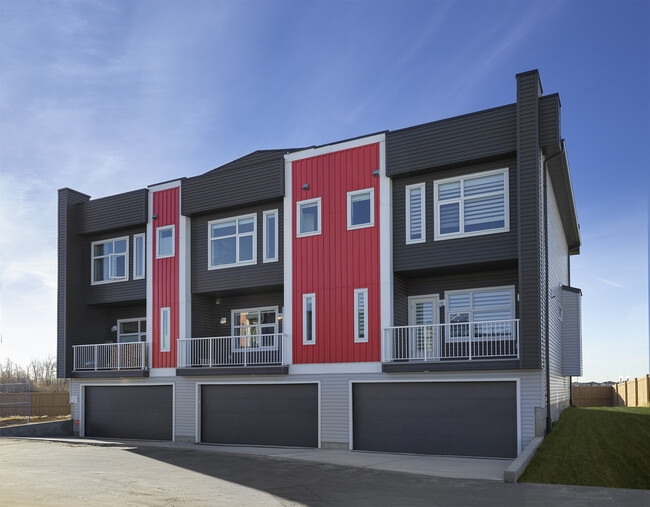 Photo du bâtiment - 1631 Hammond Cres NW